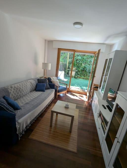 Casa De Claudia Comillas- Jardin Privado - A 10 Metros Del Capricho De Gaudi ภายนอก รูปภาพ
