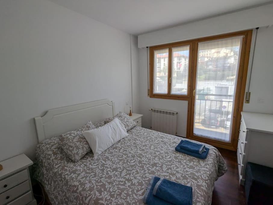 Casa De Claudia Comillas- Jardin Privado - A 10 Metros Del Capricho De Gaudi ภายนอก รูปภาพ